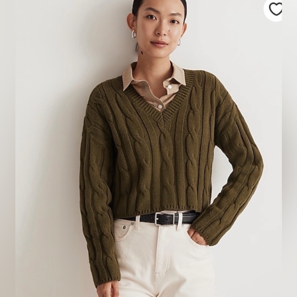 Madewell V-Neck Cable Knit Sweater in Olive